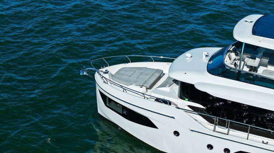 2025 Absolute Navetta 53 - Profile