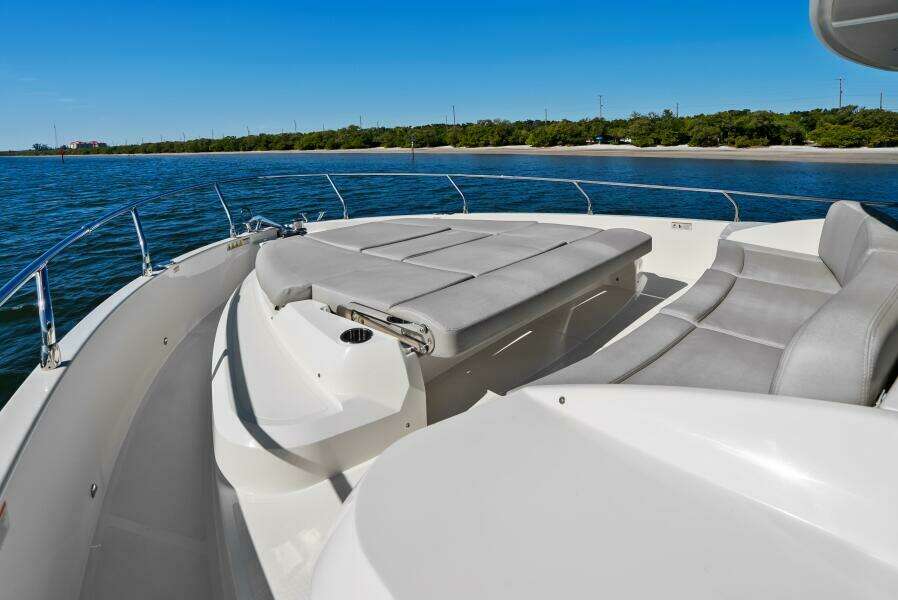 2025 Absolute Navetta 53