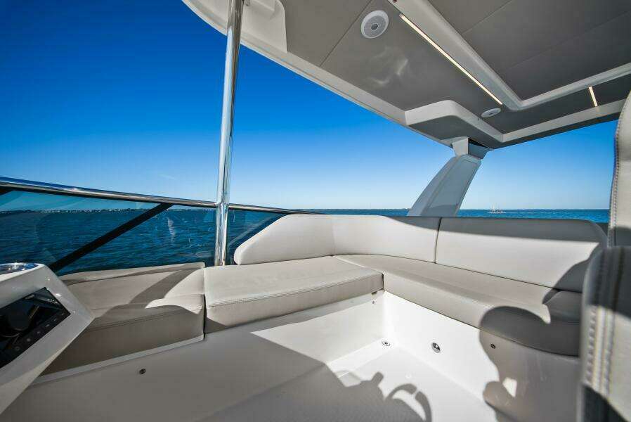 2025 Absolute Navetta 53