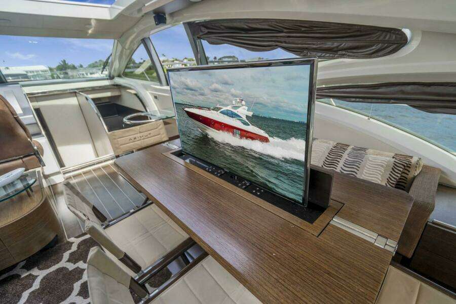 2007 Azimut 68S