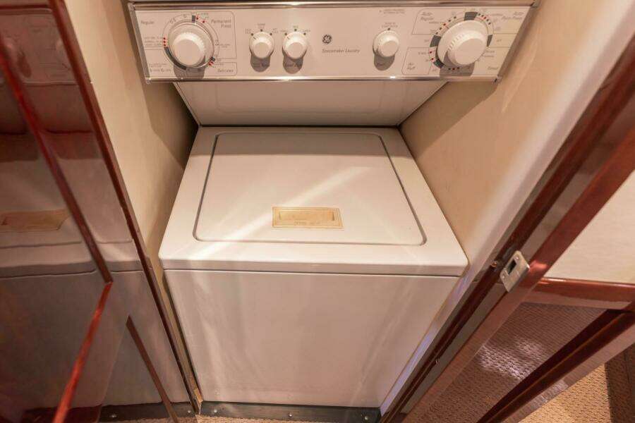 2008 Sea Ray 58 Sedan Bridge