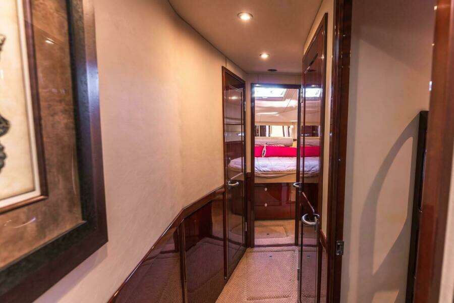 2008 Sea Ray 58 Sedan Bridge