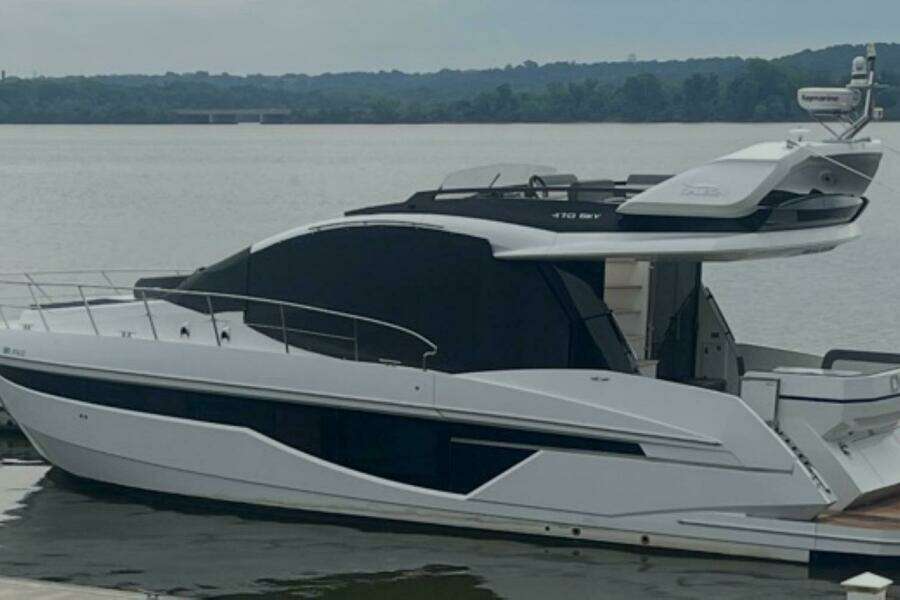 2019 Galeon 470 Sky