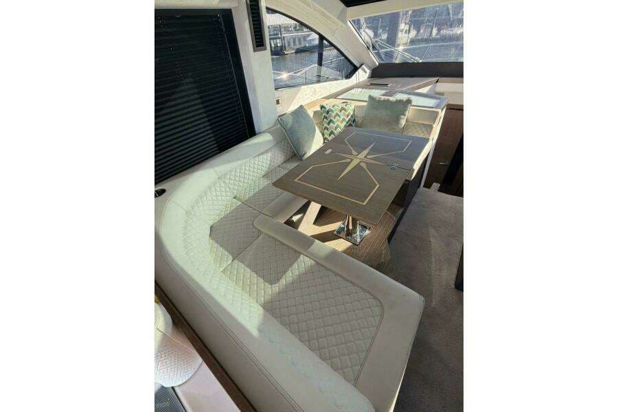 2019 Galeon 470 Sky
