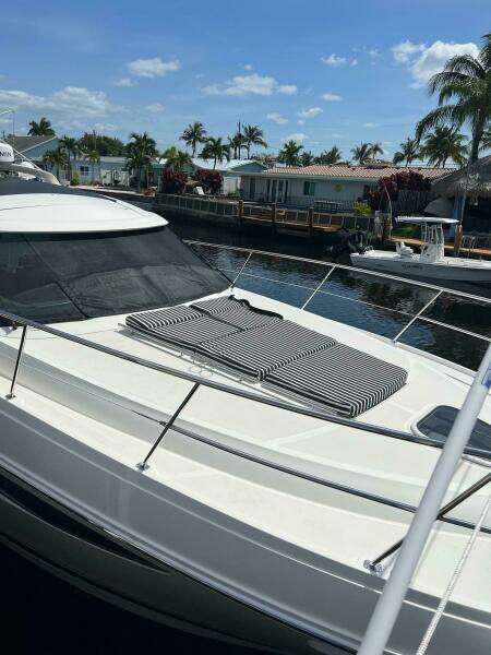 2014 Sea Ray 410 Sundancer
