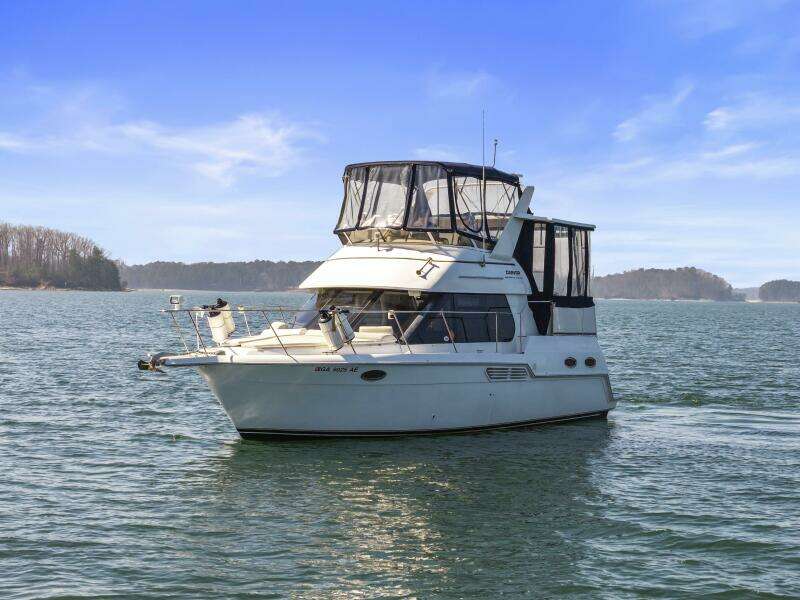 2000 Carver 326 Aft Cabin Motor Yacht