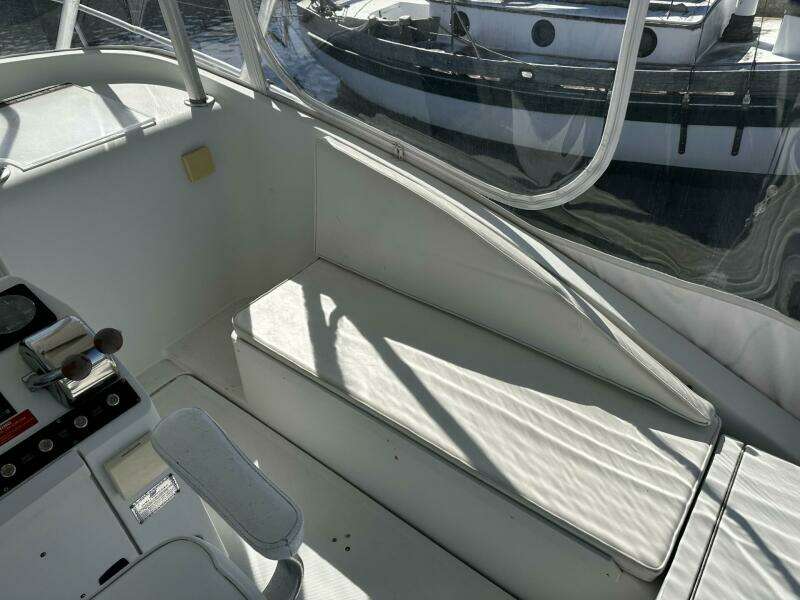 1997 Luhrs 32 Open