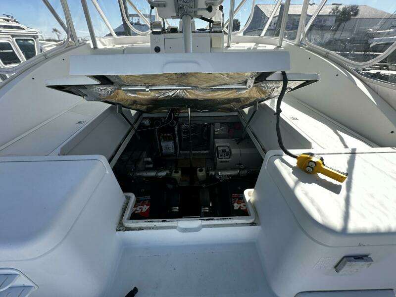 1997 Luhrs 32 Open