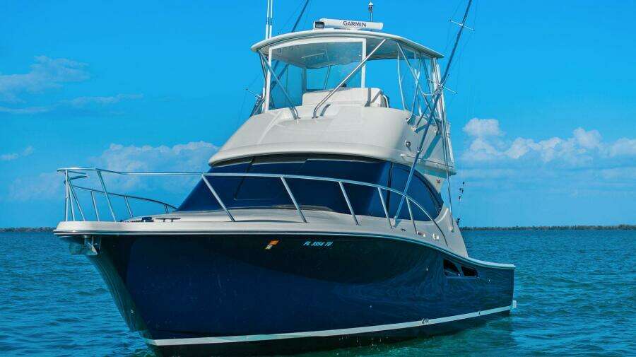2013 Tiara Yachts 3900 Convertible - Profile 