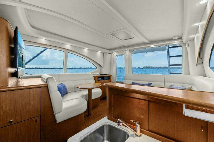 2013 Tiara Yachts 3900 Convertible