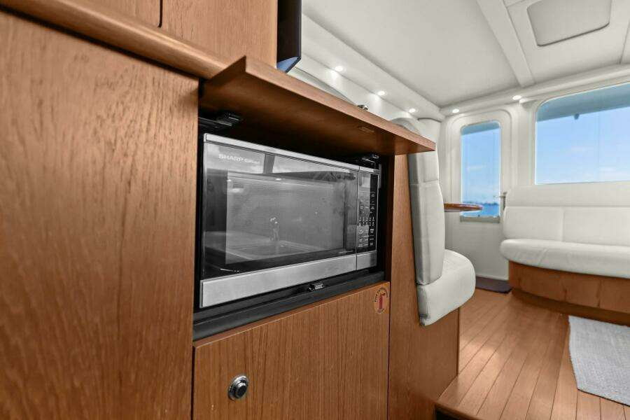 2013 Tiara Yachts 3900 Convertible