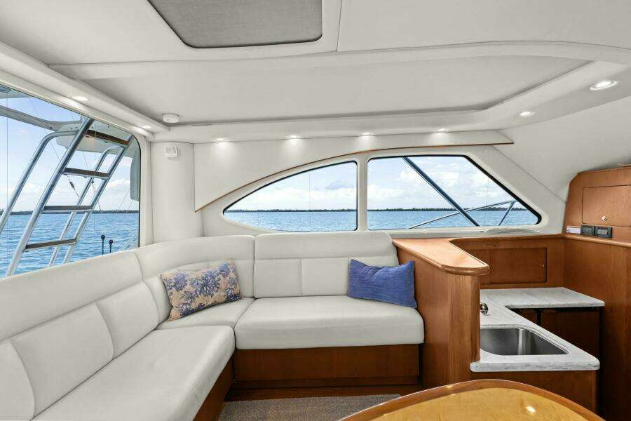 2013 Tiara Yachts 3900 Convertible