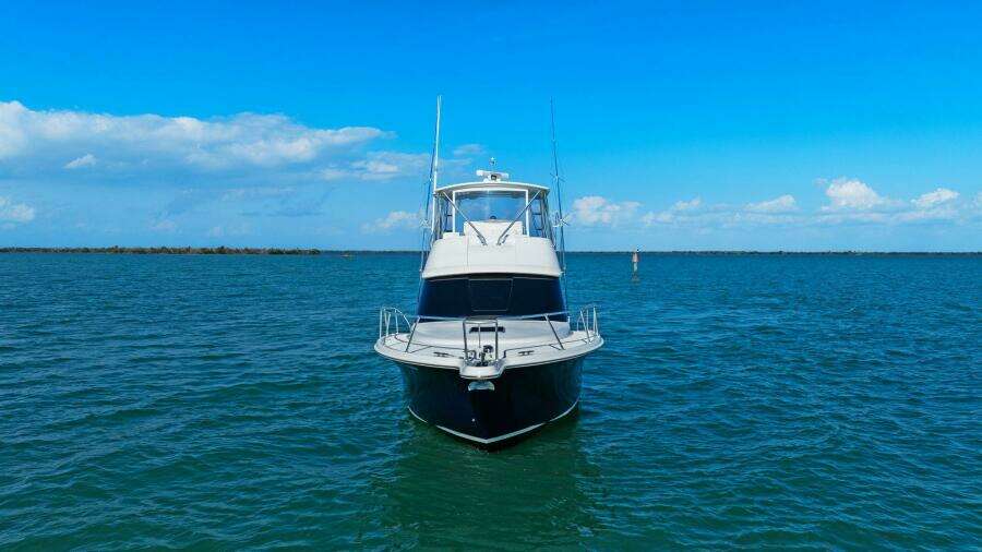 2013 Tiara Yachts 3900 Convertible - Profile 