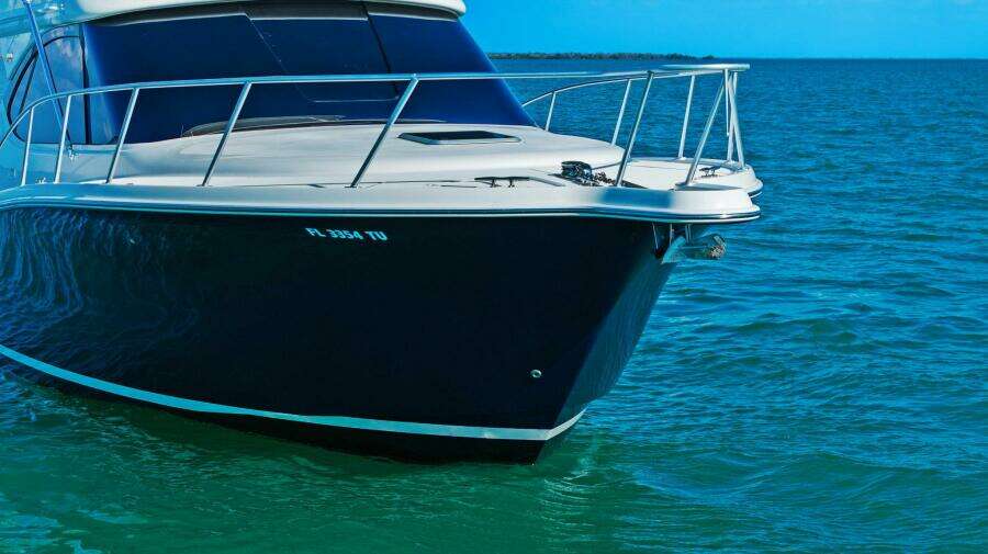 2013 Tiara Yachts 3900 Convertible - Profile 