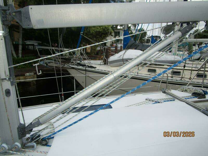 35' Beneteau boom vang1