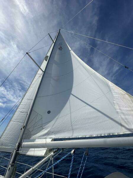 35' Beneteau sails