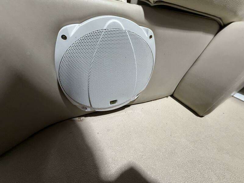 2011 Bennington 2554 GCW