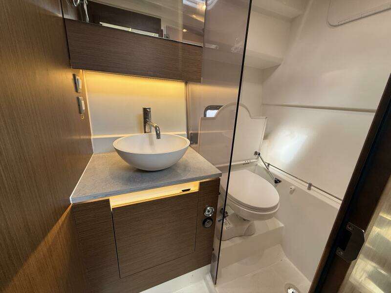 2022 Jeanneau 10.5 Leader WA