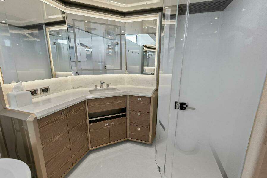 2024 Ocean Alexander 35 Revolution