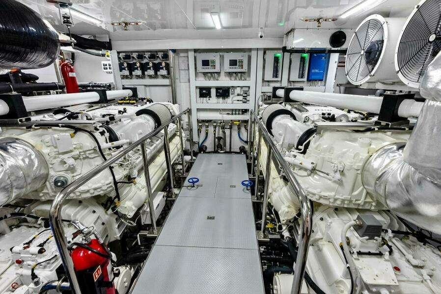 2024 Ocean Alexander 35 Revolution