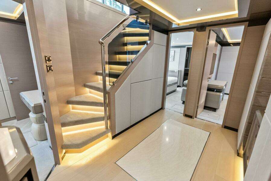 2024 Ocean Alexander 35 Revolution