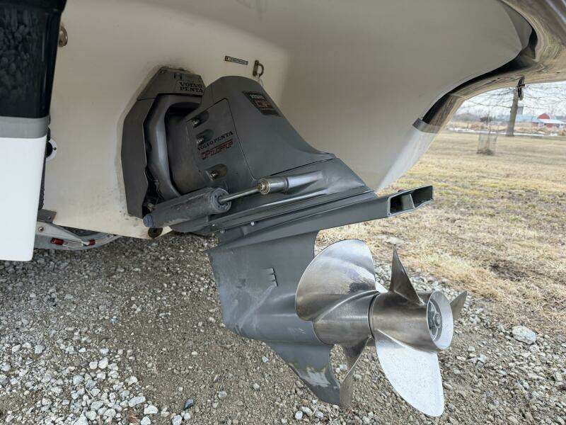 2005 Four Winns 250 Horizon