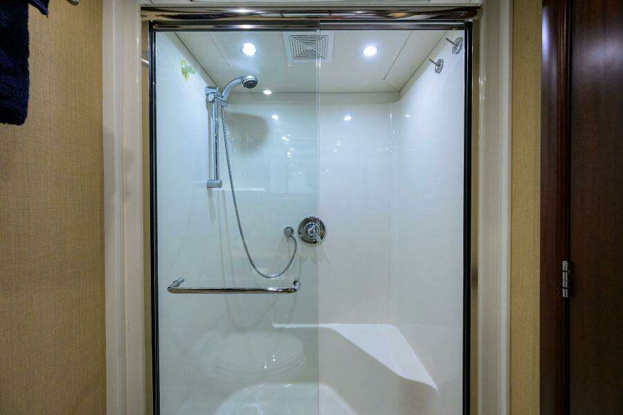 2005 Pacific Mariner 85