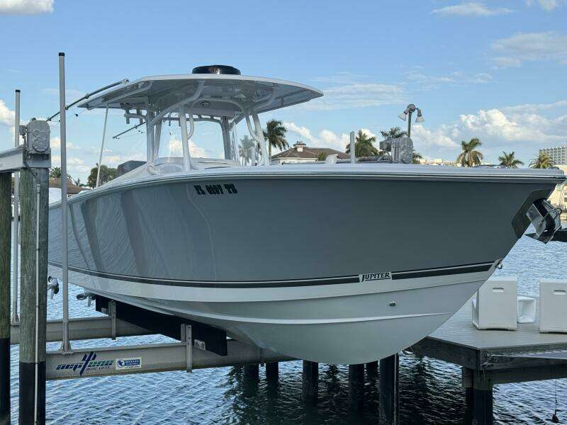 2024 Jupiter 38 HFS