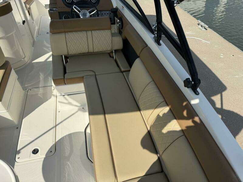 2015 Sea Ray 270 Sundeck
