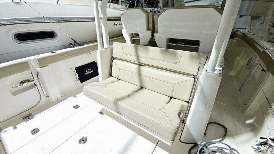 2018 Pursuit 328 Sport