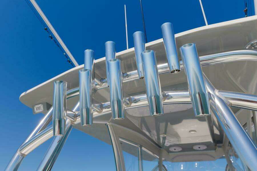 SeaHunter 38 Reel Escape- Rod Holders