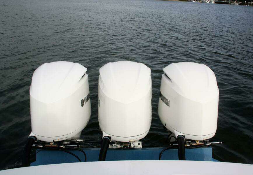 Regulator 34 Perchy- Cockpit