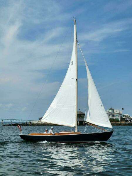 1985 Herreshoff Alerion 26