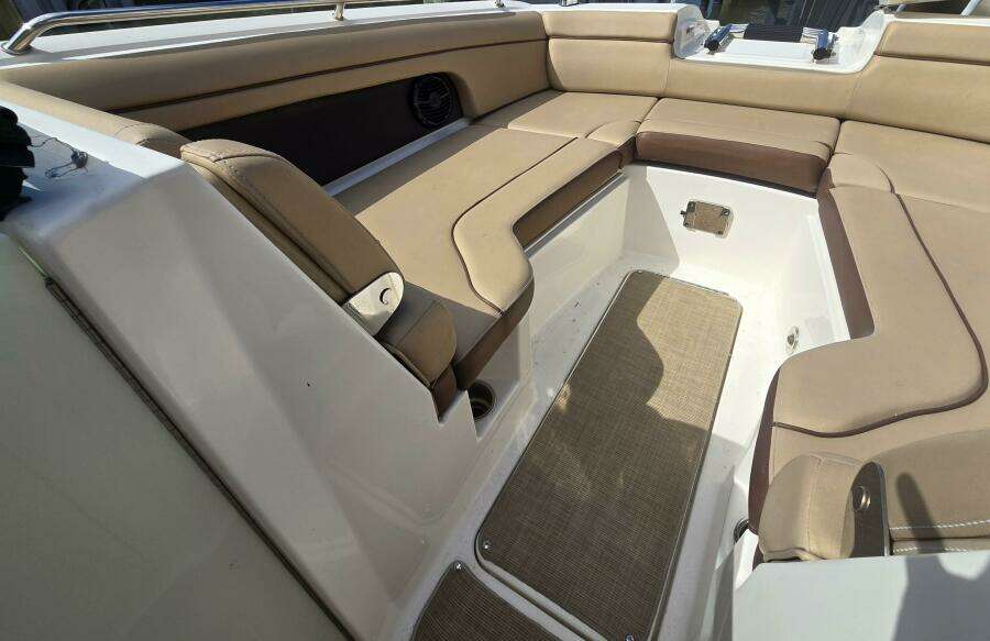 2016 Sea Ray 270 Sundeck