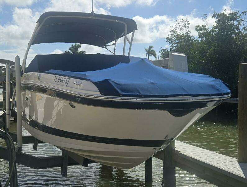 2016 Sea Ray 270 Sundeck