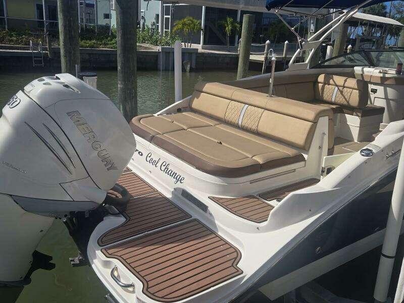 2016 Sea Ray 270 Sundeck