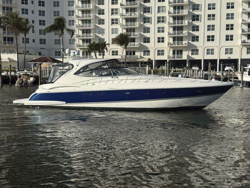 2007 Cruisers Yachts 560 Express