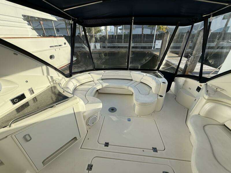 2007 Cruisers Yachts 560 Express