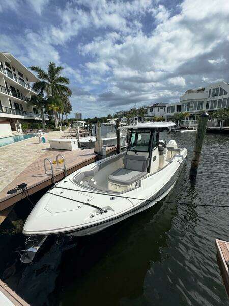 2024 Boston Whaler 280 Outrage