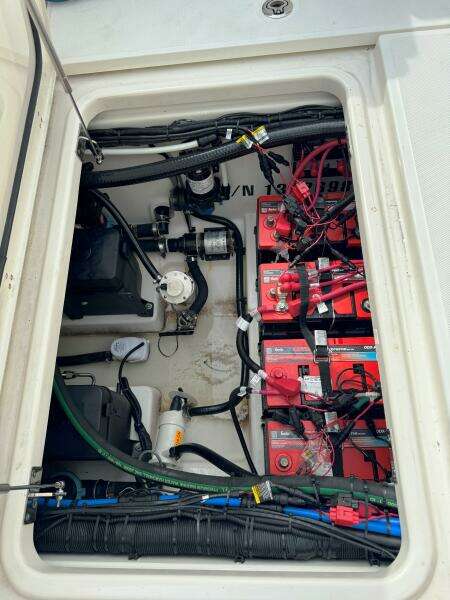 2024 Boston Whaler 280 Outrage