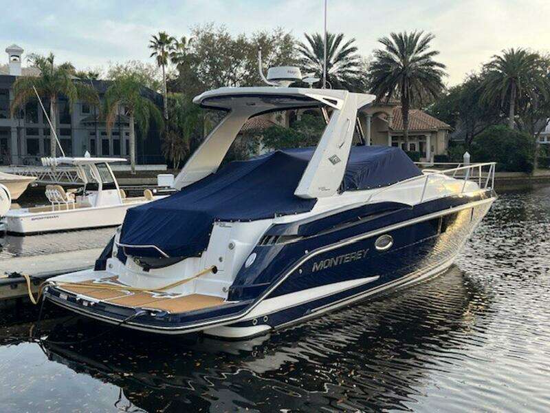 2018 Monterey 335 Sport Yacht