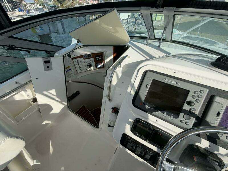 2007 Century 3200 WA