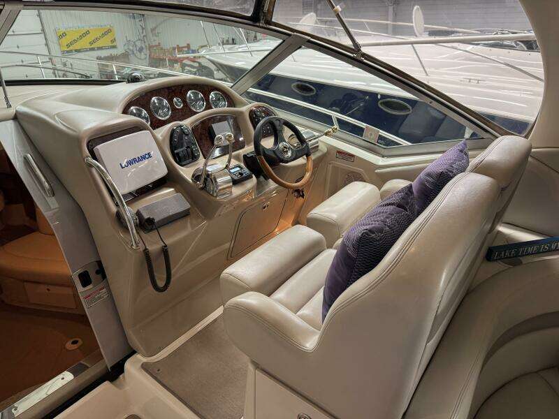 2002 Sea Ray 320 Sundancer