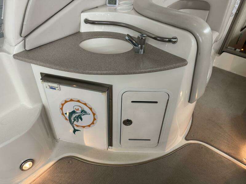 2002 Sea Ray 320 Sundancer