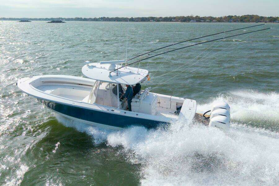 2018 Regulator 34 SS