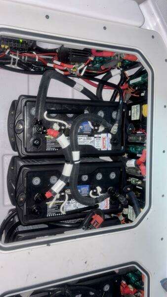 2024 Axopar 37 XC Cross Cabin