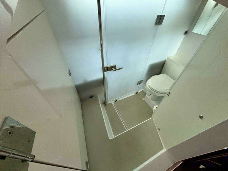 2024 Axopar 37 XC Cross Cabin