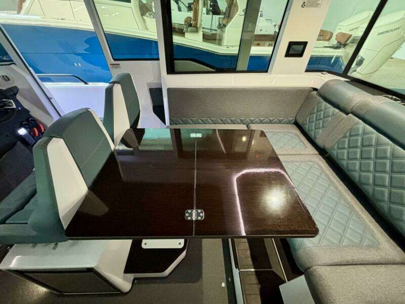 2024 Axopar 37 XC Cross Cabin