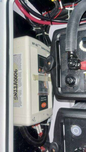 2024 Axopar 37 XC Cross Cabin