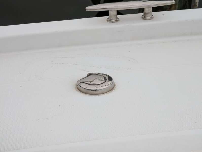 2022 Cruisers Yachts 54 Cantius